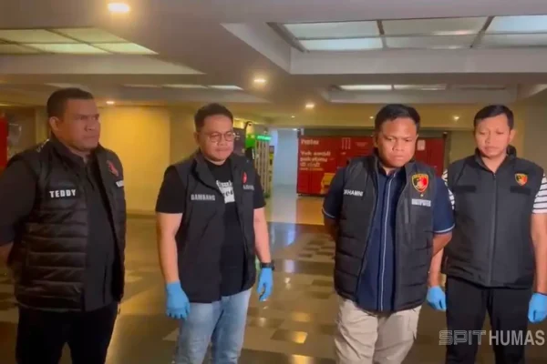 Dittipidter Bareskrim Polri Amankan 2 WNA dalam Kasus Dugaan Penyelundupan Emas ke Luar Negeri