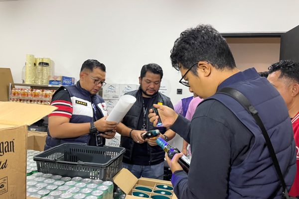 Razia Gabungan di THM di Medan,  Polisi Amankan Pengedar Pod Getar dan Segel Lokasi