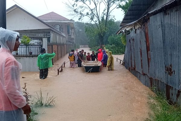 Banjir Rendam Tiga Kecamatan di Kota Padang
