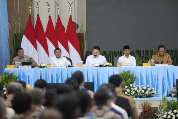 Hadapi Puncak Karhutla 2026, Pemerintah Perkuat Sinergi dengan Pemegang HGU