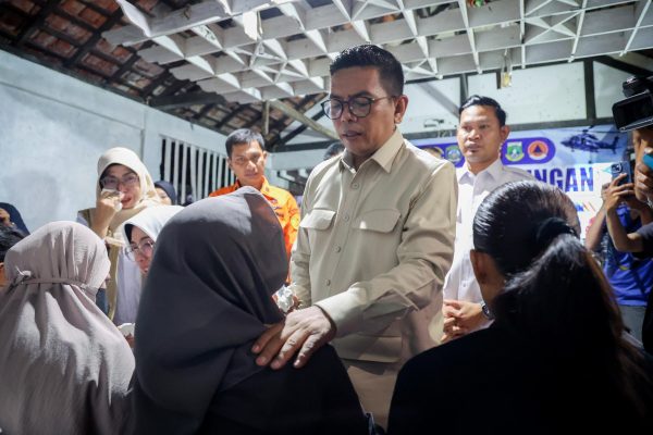 Pencarian 5 Jurnalis dan 3 Awak Kapal di Selat Sunda Dihentikan