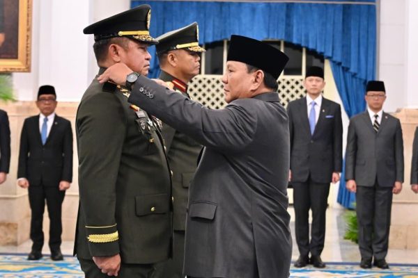 Prabowo Lantik Sejumlah Pejabat, Maruli Jadi Wakil Panglima TNI dan Tandyo KSAD